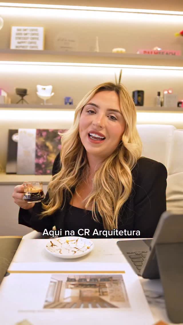 Carolina Rotella no escritório CR Arquitetura